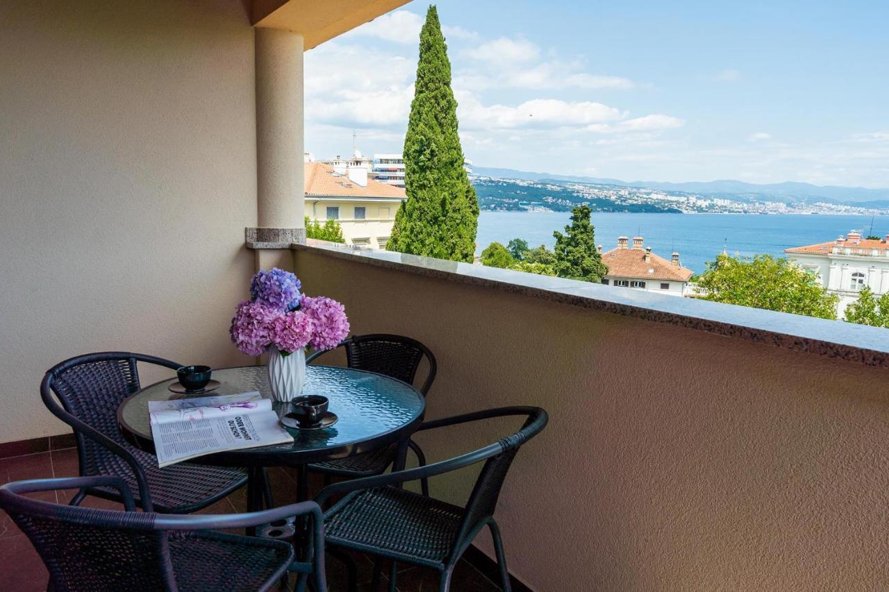 Downtown Apartments Dorian And Nadia Opatija Exterior foto